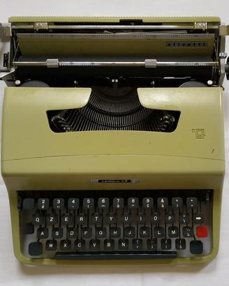 Macchina da Scrivere Olivetti Lettera 32