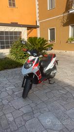 Aprilia  50 sr motord 2 T