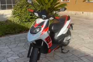 Aprilia  50 sr motord 2 T