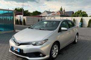 TOYOTA AURIS 1.6 DIESEL