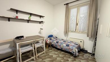 MONOLOCALE A PAVIA