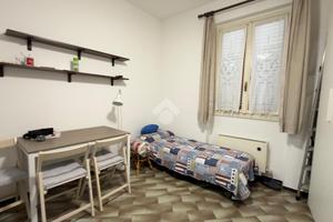 MONOLOCALE A PAVIA