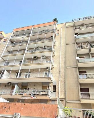 3 LOCALI A BARI
