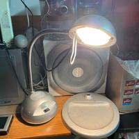 Lampada flessibile da tavolo 