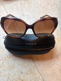 Occhiali da sole donna Vogue  graffi lente