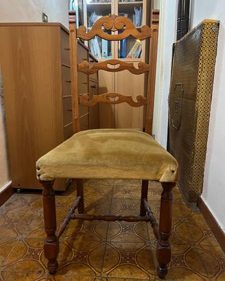 Sedia in legno massello stile classico – schienale