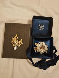 2 Spille d'epoca: Trifari + Fiore Smaltato