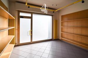 Accogliente locale commerciale in via Resia a Bolz