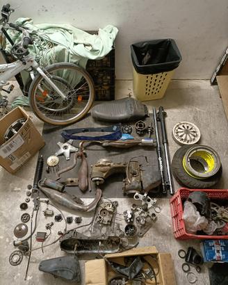 Pezzi vari hm 50,vespa 50hp,ntt 50 piaggio