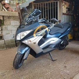 T MAX 500cc anno 2011