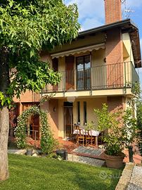 VILLA A SCHIERA D'ANGOLO A MISSAGLIA