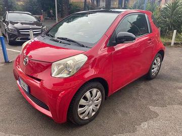 Toyota iQ iQ 1.0 cvt