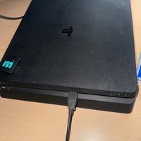 PS4 SLIM 1 TB