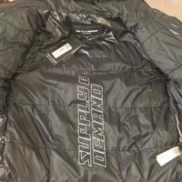 Giubbotto Supply & Demand con cappuccio