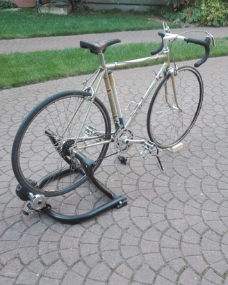 Bicicletta con cambio shimano