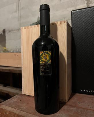 Vino bottiglia rubrato 2019