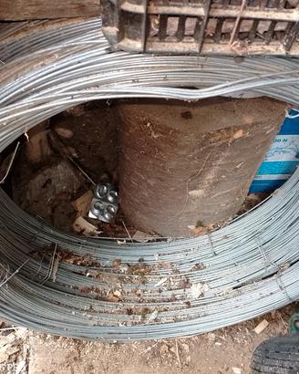 3 rotoli filo ferro zincato per filari.