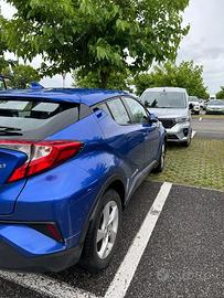 CHR azzurra in buono stato