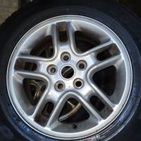   gomme invernali  e cerchi  23565/ R 17 /