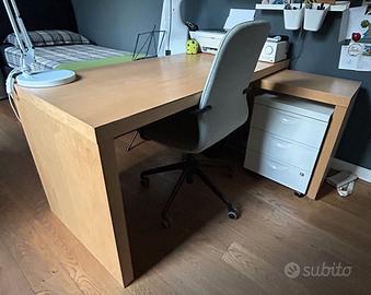 Scrivania con piano allungabile Ikea modello MALM