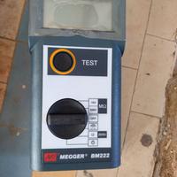 Multimetro Megger BM222