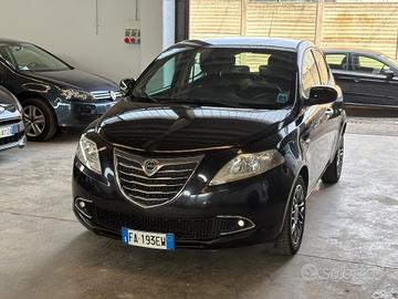 Lancia Ypsilon 0.9 TwinAir 85 CV 5 porte Metano Ec