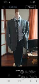 completo uomo elegante 