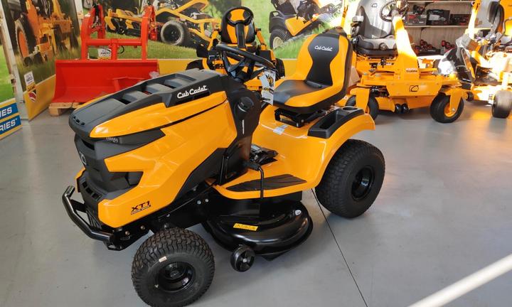 Trattorino tagliaerba Cub Cadet XT1 OS 107 Nuovo