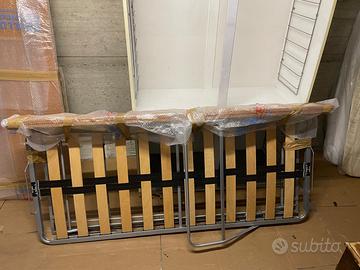 Letto con rete a doghe in legno, struttura metallo