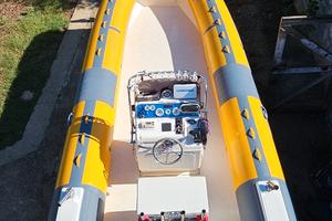 Gommone BWA diving 8 metri pesca gite famiglia sub