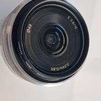 Obiettivo Sony SEL16F28 16mm f/2.8