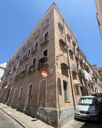 Luminoso appartamento nel cuore di Cagliari