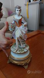 Scultura inceramica
dipintaa mano,
manifatturaC