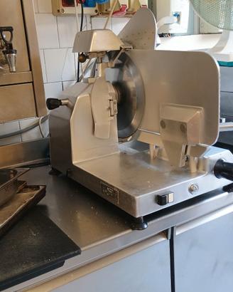 Affettatrice Verticale Professionale BizerbaVBS370