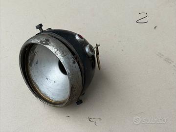 Fari anteriori con componenti interni