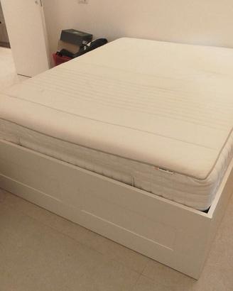 Letto matrimoniale contenitore e materasso