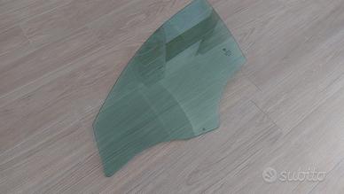 Vetro / Cristallo anteriore sinistro Alfa Romeo Gi