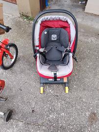 ovetto peg Perego con base isofix