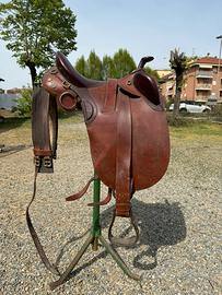 Sella Western Barrel Racing con bucking rolls