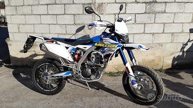 SUZUKI VALENTI SM 125 MOTORE A LIQUIDO