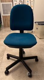 Sedia ufficio con ruote e regolazioni