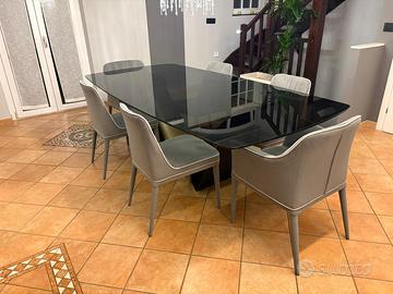 Tavolo di cristallo + sedie e poltroncine