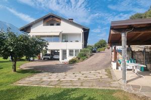 Meano bifamiliare in splendida posizione