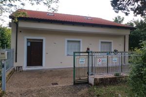 Soluzione abitativa indipendente e annesso terreno