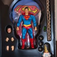 Mezco One:12 Superman classic