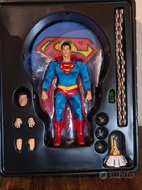 Mezco One:12 Superman classic