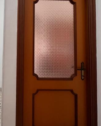 Porta da interno con vetro smerigliato