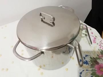 Pentola in acciaio inox con doppio scolapasta