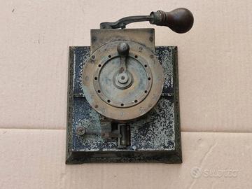 Antica perforatrice numerica