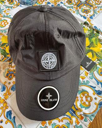 berretto Stone Island